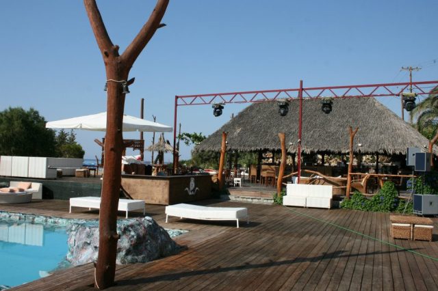 548480_10150918329262727_1190996813_n